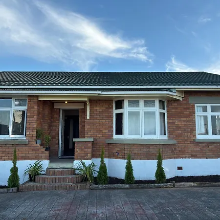 Cheap Guesthouse In New Lynn